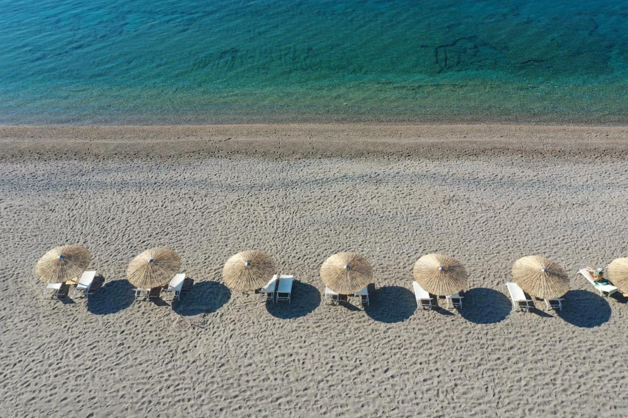 Niriides Resort Гитион Экстерьер фото