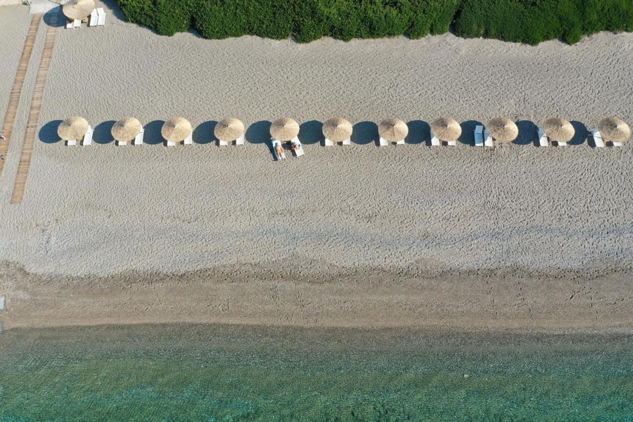 Niriides Resort Гитион Экстерьер фото