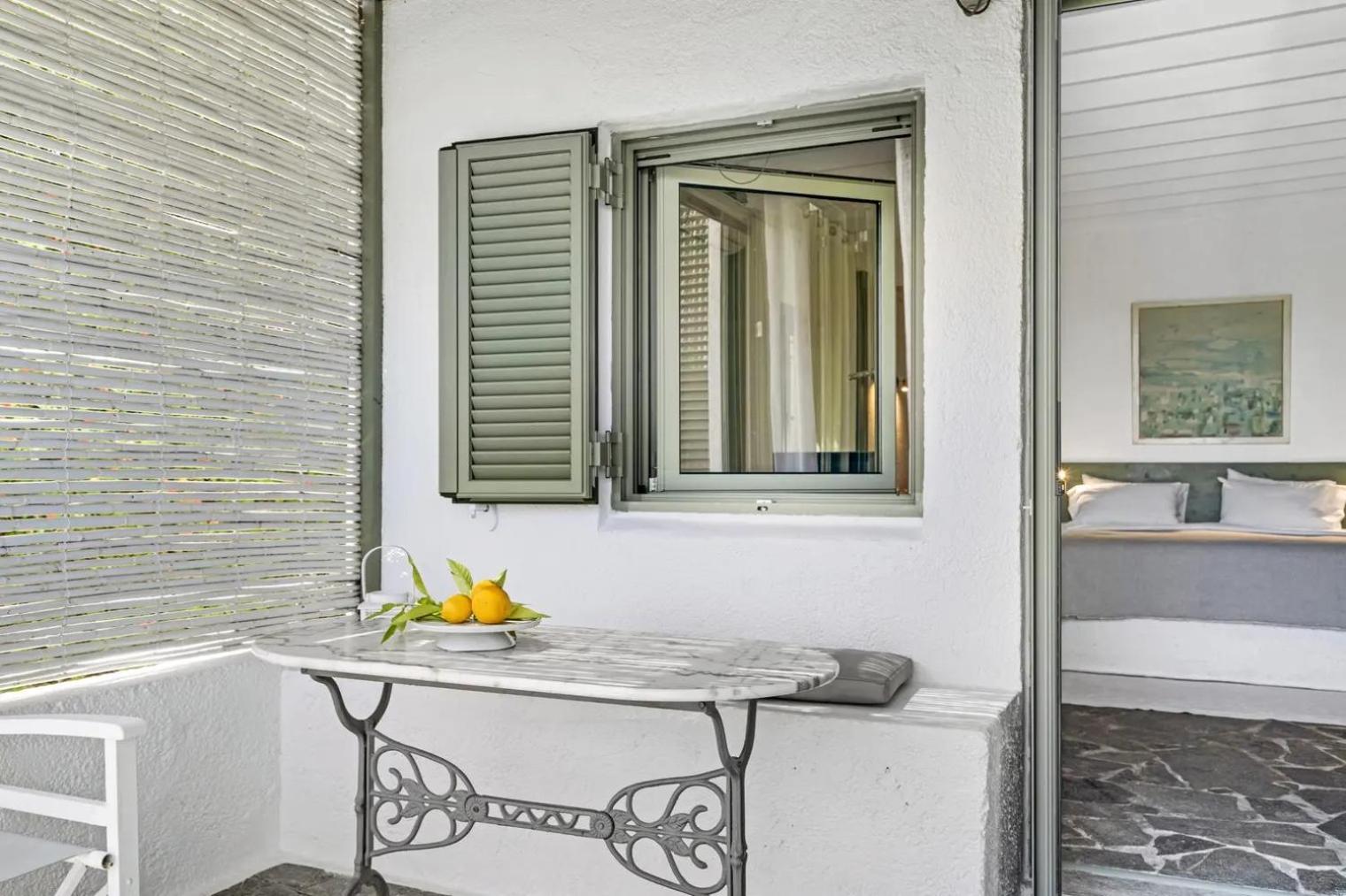 Niriides Resort Гитион Экстерьер фото