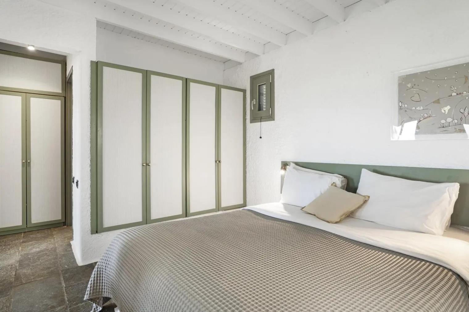 Niriides Resort Гитион Экстерьер фото