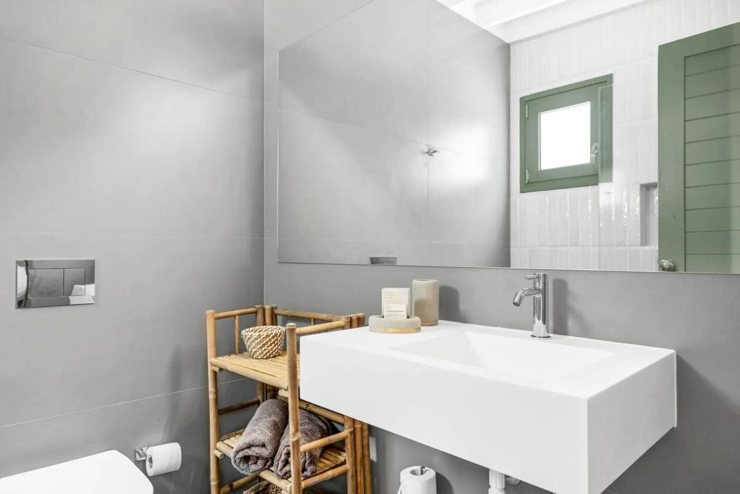 Niriides Resort Гитион Экстерьер фото