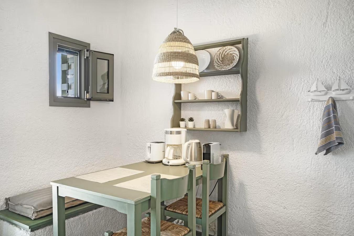 Niriides Resort Гитион Экстерьер фото